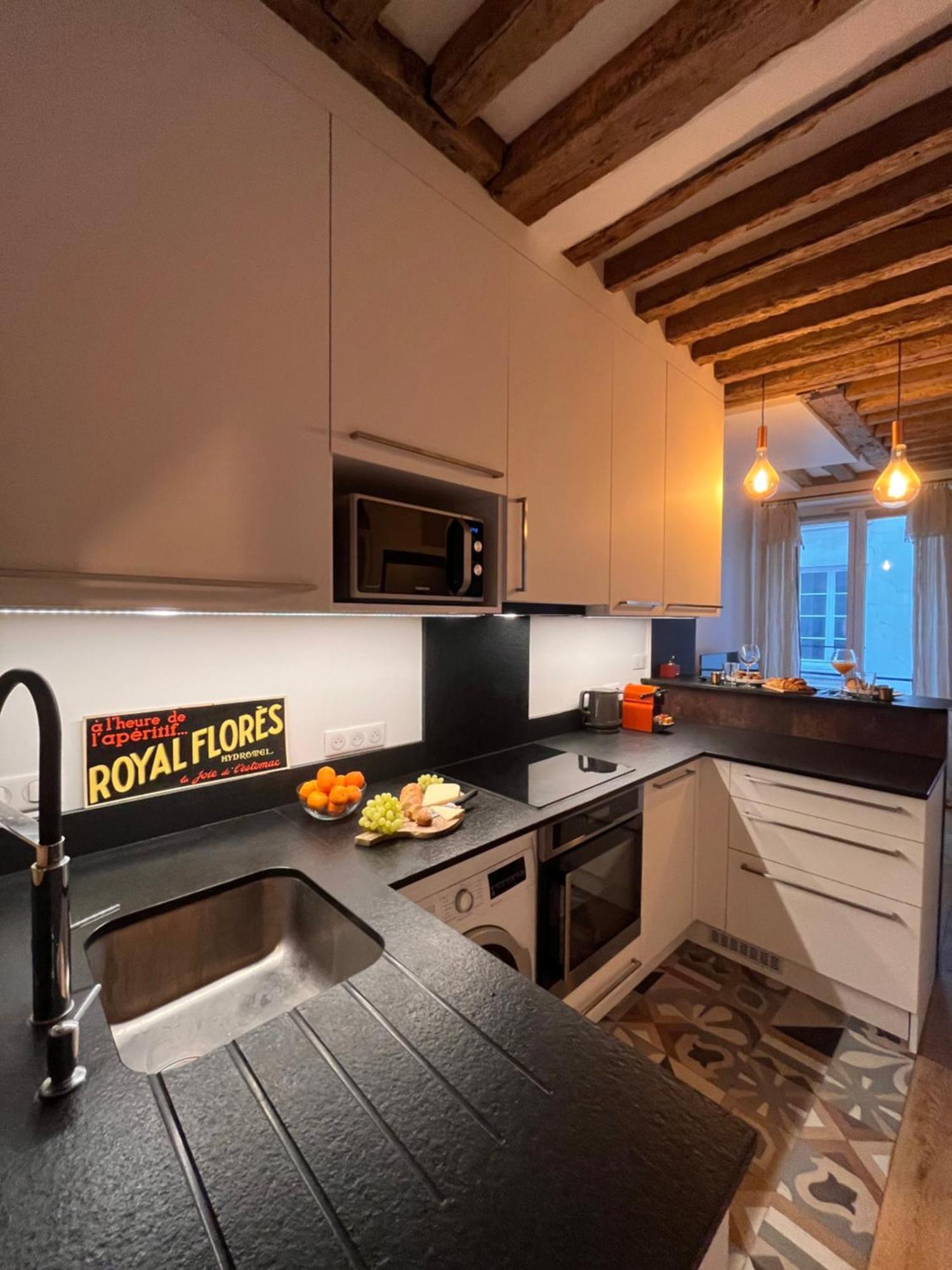 Appartement A Saint-Paul En Plein Coeur Du Marais 4 Pers Parigi Esterno foto